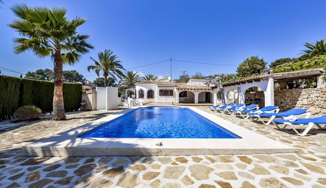 Holiday rentals villa FLORES in Benissa