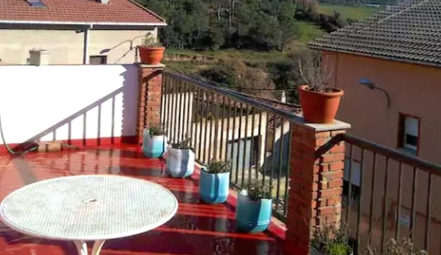 Homerez - Spacious house for 7 ppl. with terrace and balcony at Gironella in Gironella