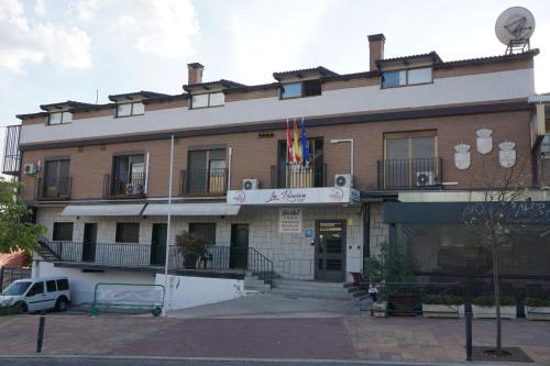 Hostal La Reserva in Cobeña