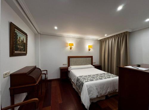 Hotel 103 in Almadrones