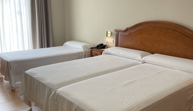 Hotel Almijara – Mares in Almunecar