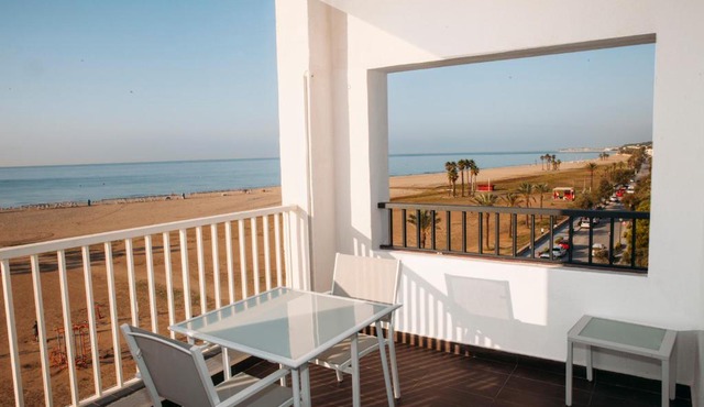 Hotel Brisamar Suites in Comarruga