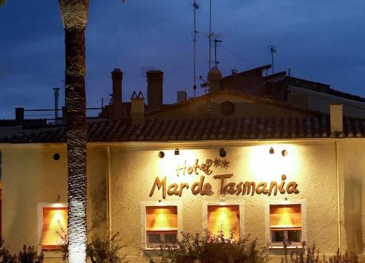 Hotel Mar de Tasmània - Auto Check-in in La Bisbal
