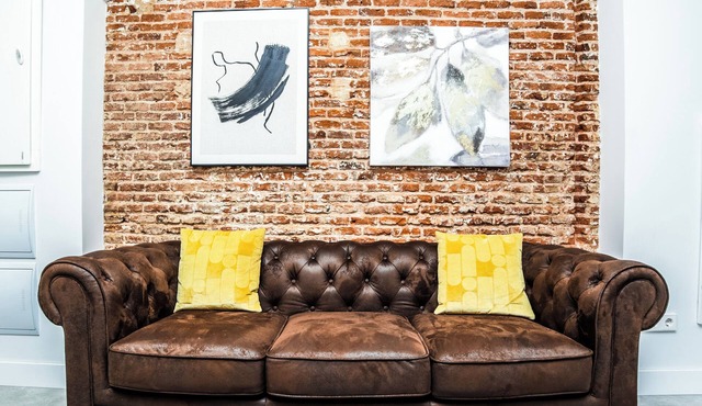 Hotel Maruja in Cascorro. Madrid-Centro! 2 Bedrooms & private bathroom. A/C. Wi-Fi in Madrid