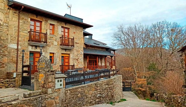Hotel Rural La Casa de Irene in Lubián