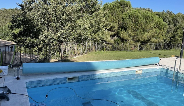 House with garden and pool in the Sierra de Bejar in Peñacaballera