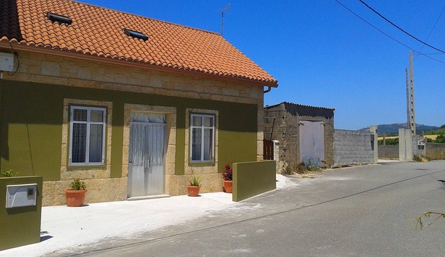 House with land with three bedrooms 50 meters from the beach in Castro in Ribeira