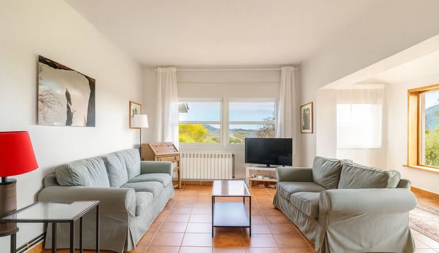 House With Large Garden Between San Vicente and Pechón in pesues