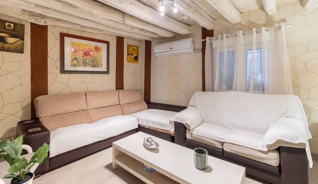 La Casa de los Abuelos - Spacious Rural Home in Sierra de Gredos for 13 in La Parra