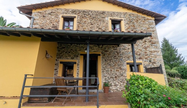 La Casona del Cura 3, CALÉNDULA - (Country House, Pets welcome) in Pravia