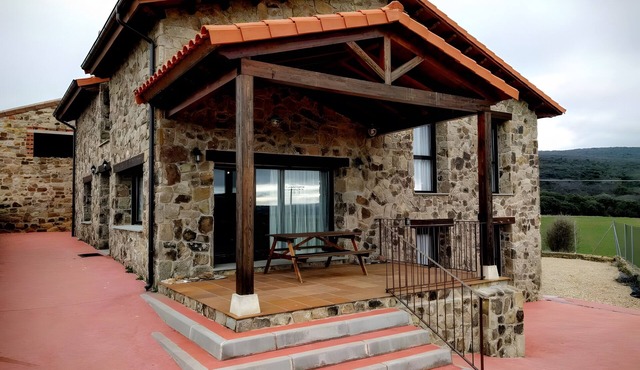 La Casona del Silencio Country House - Soria, Laguna Negra in Aldehuela de Periáñez