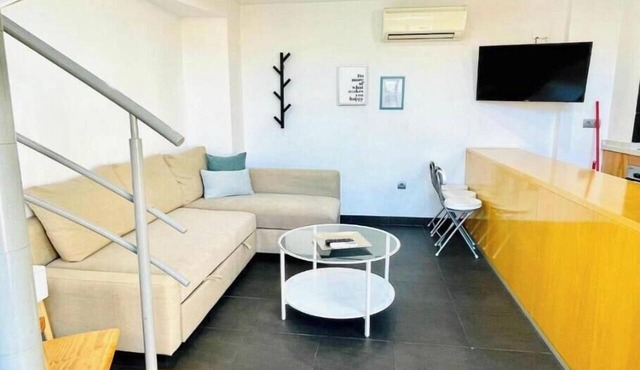 La Perla Reyes Catolicos Living: Superior Duplex Apartment with Terrace in Granada