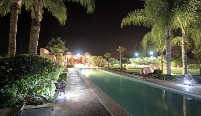 Large estates with 20 rooms, available exclusively for large groups