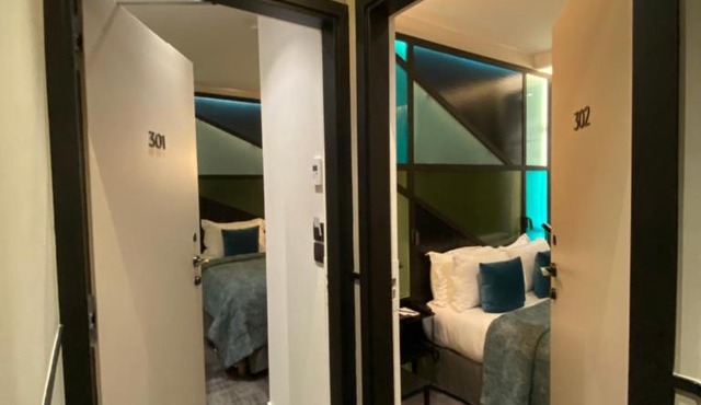 Le 12 Hôtel in Paris