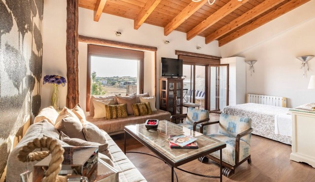 Loft Deluxe con Jacuzzi y Terraza in Adahuesca