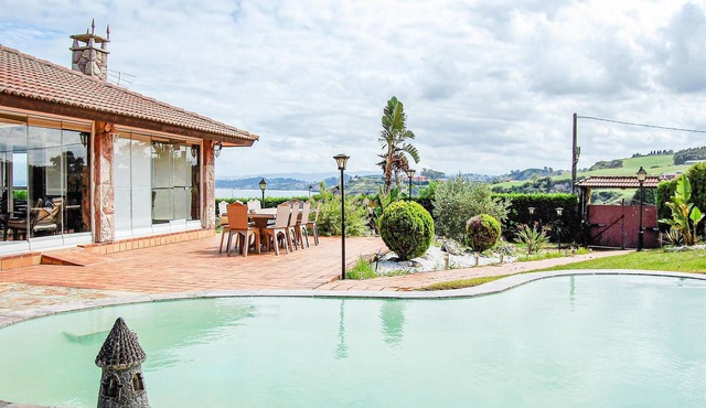 Lovely home in Antromero in Antromero
