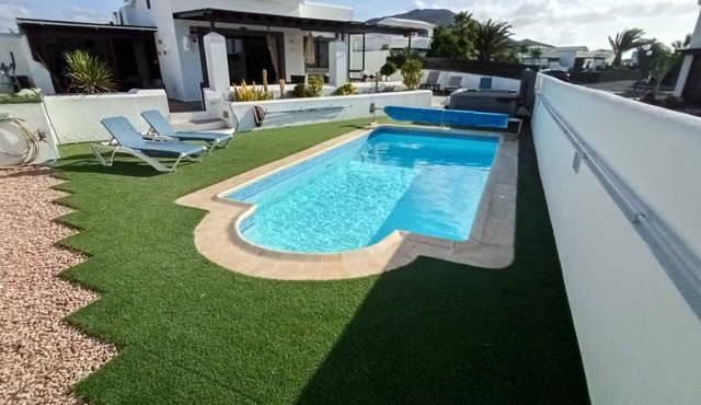 Luxurious 2 Bed Villa in Yaiza