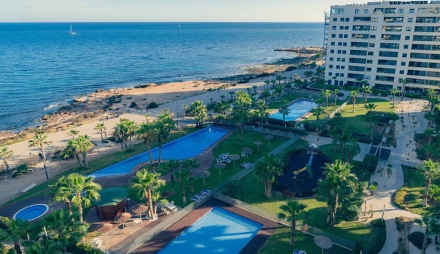 Luxury and Jacuzzi with sea views in Torrevieja in Punta Prima