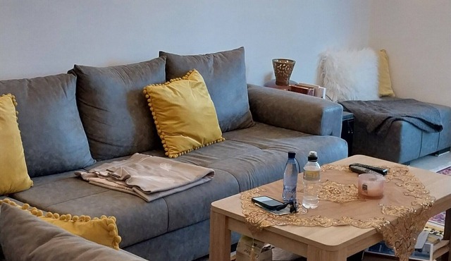 Luxury apartment, secure, 105 m2, town center, 400 m from the beach