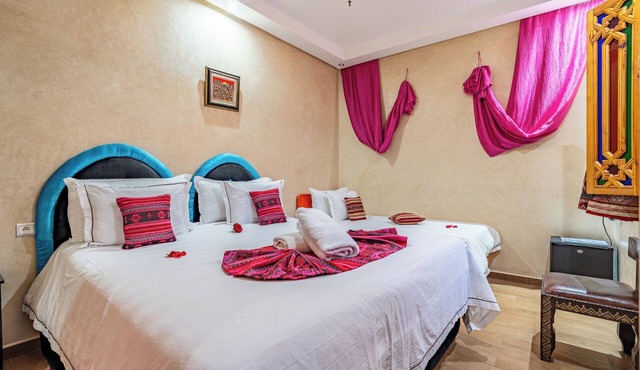 MAISON KA HOTEL: DOUBLE BED OR TRIPLE
