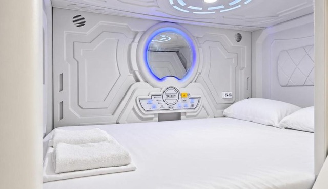 min hostel reverencia in Madrid