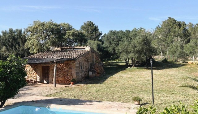mit eigenem Garten und Schwimmbad. by Interhome in Llucmajor