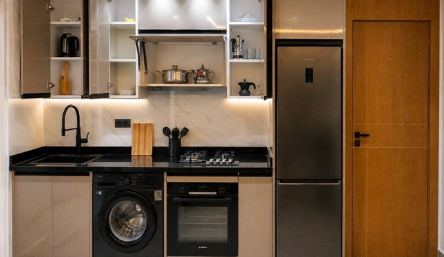 Modern 1BR Netflix WiFi Free Parking