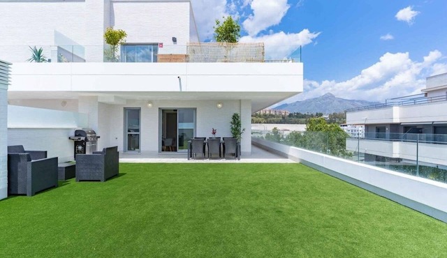 Modern 2-Bed Apartment with Huge Terrace in Marbella