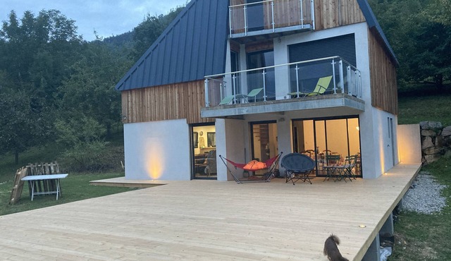 Modern and comfortable chalet with stunning views of the Ariege Pyrenees in Gestiès
