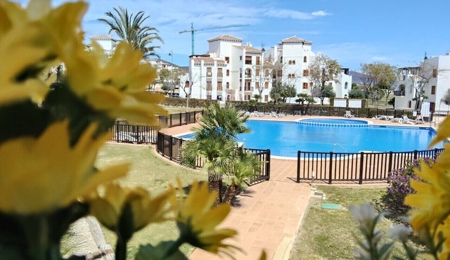 Modern Golf Residence | Disney+ | High-Speed WiFi | Pool in Murcia