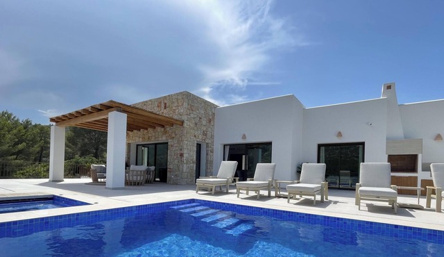 Modern villa for 6 with private pool and mountain views - LA OKSANA in Pedreguer