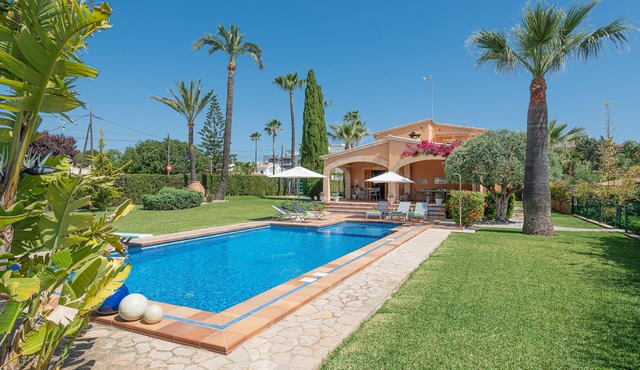 MULHOLLAND VILLA - Spectacular villa with private pool and free WiFi. in Muro