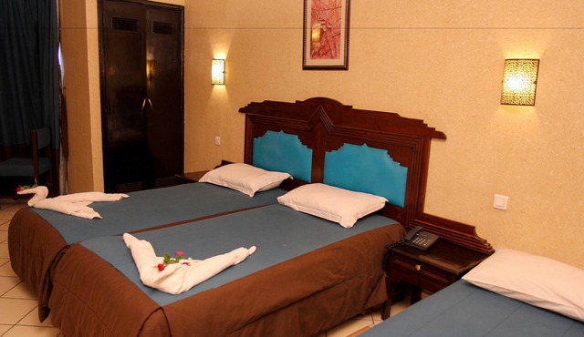 New Farah Hotel