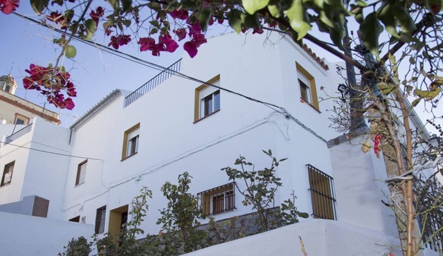 New Listing! Stunning 360° views, Rooftop Terrace, perfect for Nature Lovers! in Olvera