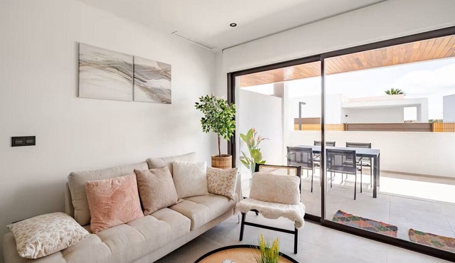 New luxury Apartment near the sea and next to Serena View golfcourse in Las Lomas Del Rame