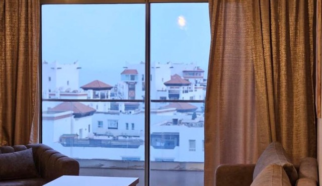 New Luxury Apartment 130sqm with SeaView WiFi Unlimited and Optical Fiber