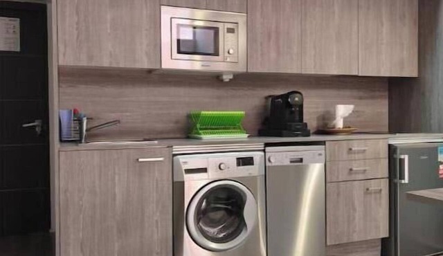 Newly Renovated Lofts with Parking, 14 Miles from Sol in Elipa