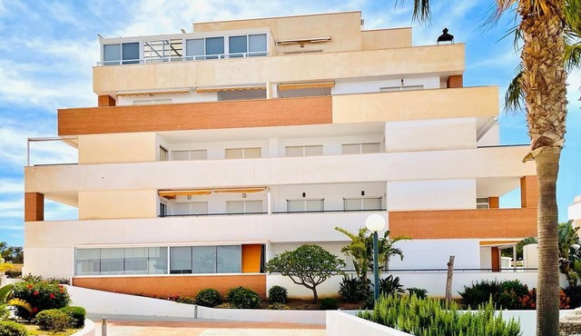Nice apartment with shared pool in Roquetas de Mar