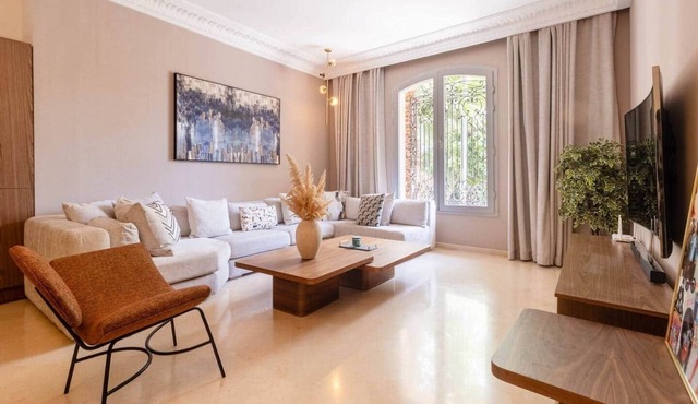 Number One Racine 2BR Terrace + parking