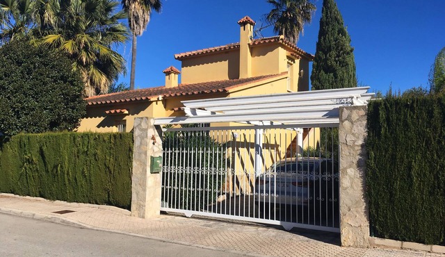 Oliva Nova Golf pool, private garden, ADSL-Wifi, TV SAT and offerts 2013 in Oliva
