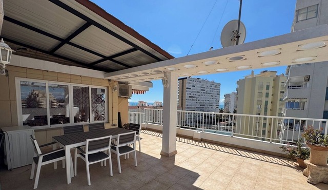 Penthouse with terrace and sea views in La Pobla de Farnals