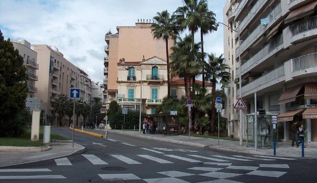 PERFECTLY LOCATED ON BOULEVARD FRANÇOIS GROSSO - NICE in Nice