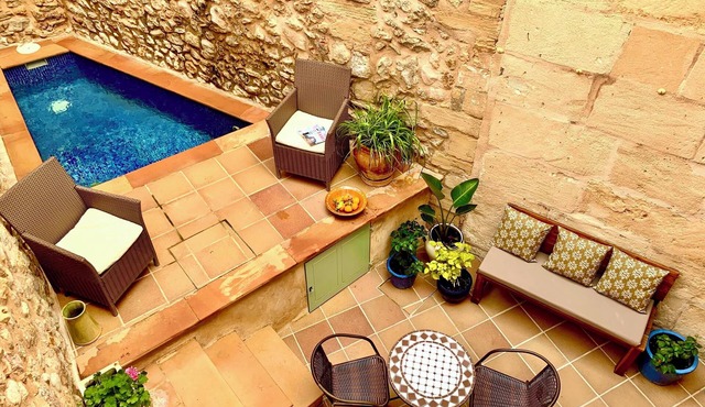 Pet-Friendly Holiday Home 'Casa Romana' with Mountain View, Pool & Wi-Fi in Pollença