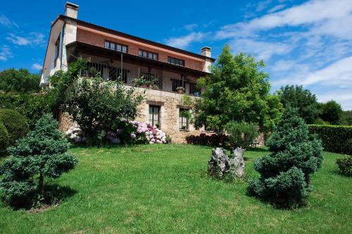 Posada Las Torres in Yuso