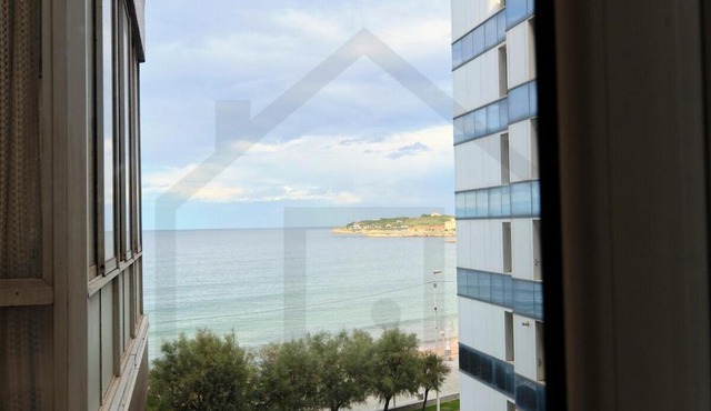 Precioso apartamento en primera linea de playa, cerca del centro de la ciudad in Gijón