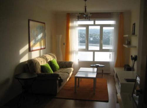 Precioso apartamento con excelentes vistas al mar in Puentedeume