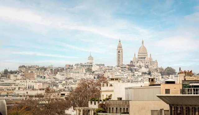 PRESTIGIOUS 7TH FLOOR LUXURY APARTMENT WITH BREATHTAKING EIFFEL VIEWS in Paris