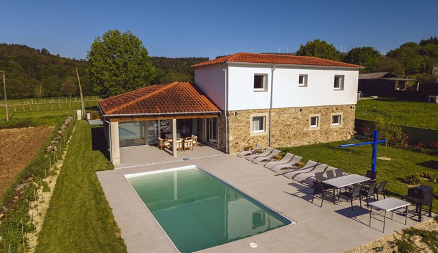 Reverence Villas Carballal in Palas de Rei