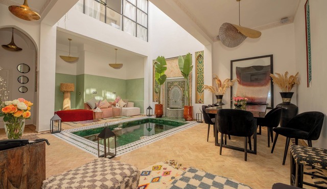 Riad Dar Fiji - Elegant Exclusive Riad with Private Pool & Rooftop Jacuzzi