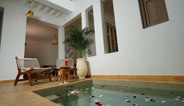Riad Privatif Les Ibéris - Elegance & Relaxation in the Heart of Marrakech